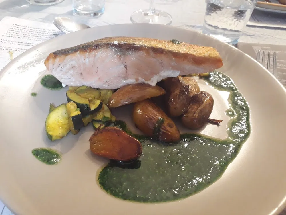 Filet de Saumon Et Petits Légumes